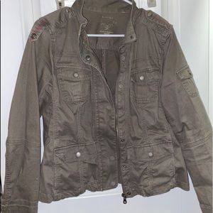 Green cargo jacket With pockets